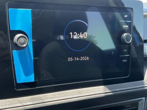 New 2026 Volkswagen Taos SE FWD image 20