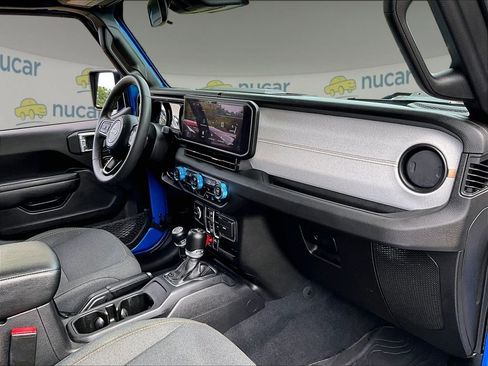 Used 2024 Jeep Wrangler Unlimited AWD/4WD image 14