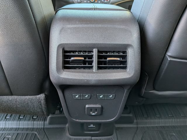 Used 2020 GMC Terrain Denali w/ Denali Premium Package AWD/4WD image 14