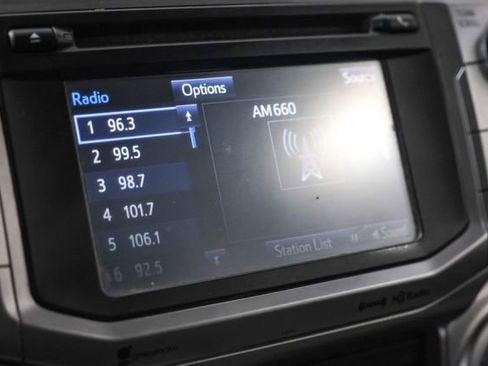 Used 2019 Toyota 4Runner SR5 AWD/4WD image 34