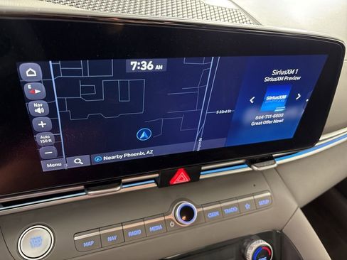 Used 2024 Hyundai Elantra SEL image 31