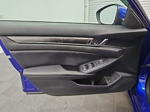Used 2018 Honda Accord Sport image 27
