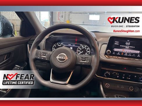 Used 2023 Nissan Rogue S image 38