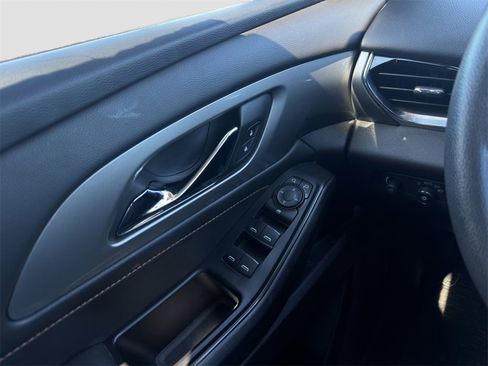 Used 2019 Chevrolet Traverse L image 12