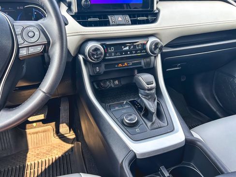 Certified 2024 Toyota RAV4 XLE Premium AWD/4WD image 19