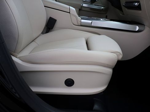 Certified 2025 Mercedes-Benz GLB 250 4MATIC image 12