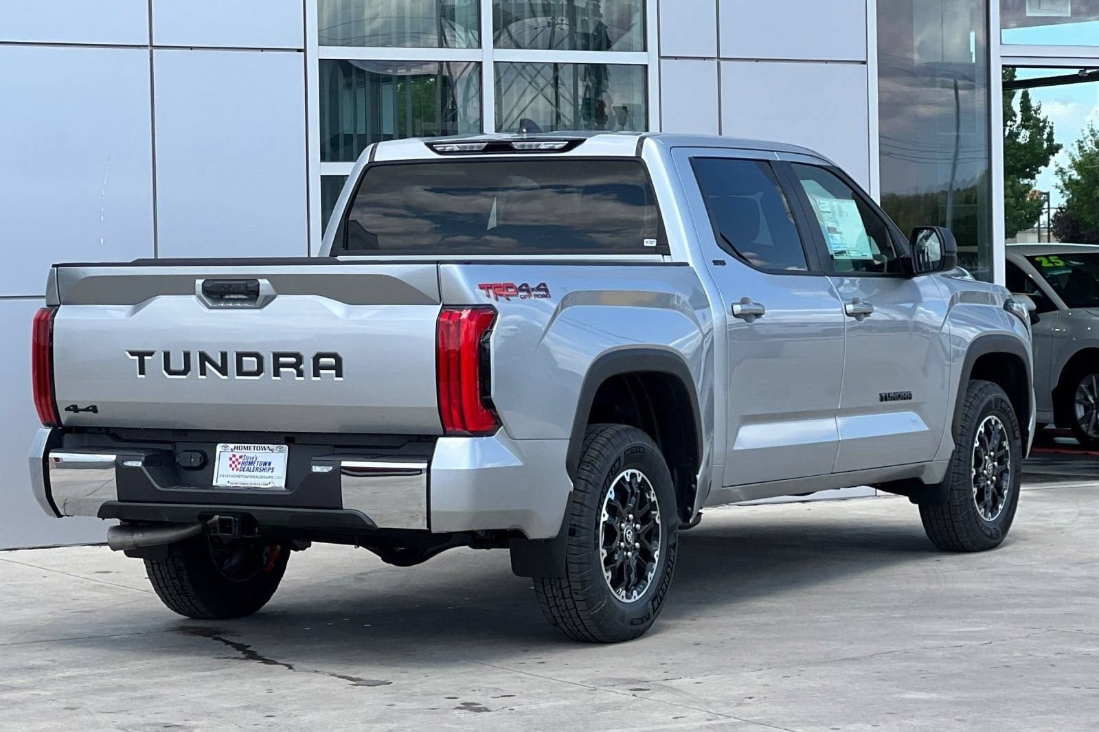 Certified 2025 Toyota Tundra SR5 w/ TRD Off-Road Package AWD/4WD image 5
