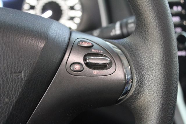 Used 2021 Nissan Murano S FWD image 17