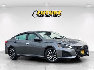 Used 2023 Nissan Altima 2.5 SV video 1