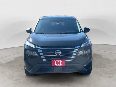 Used 2024 Nissan Rogue SV AWD/4WD image 8