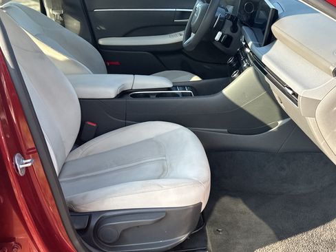 Used 2025 Hyundai Sonata SEL FWD image 13
