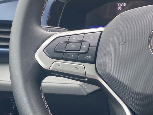 Certified 2024 Volkswagen Taos SE FWD image 7