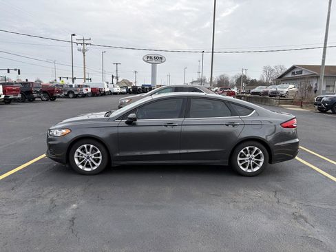 Used 2019 Ford Fusion SE image 5