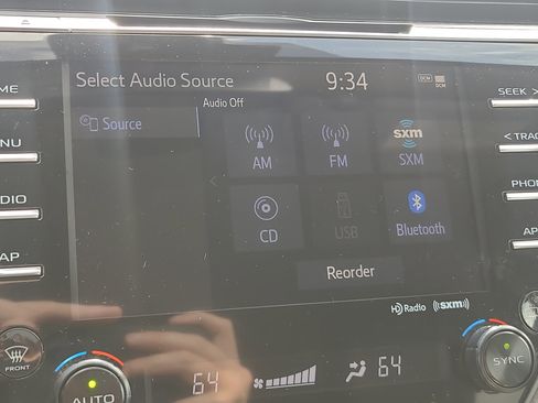 Certified 2020 Toyota Camry XLE FWD image 26