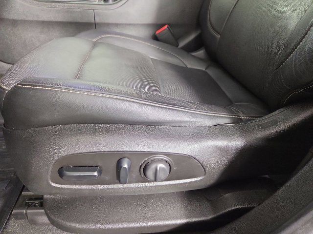 Used 2019 GMC Acadia SLT w/ LPO, Floor Liner Package FWD image 32