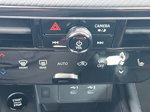 New 2025 Nissan Kicks SR w/ SR Premium Package image 4