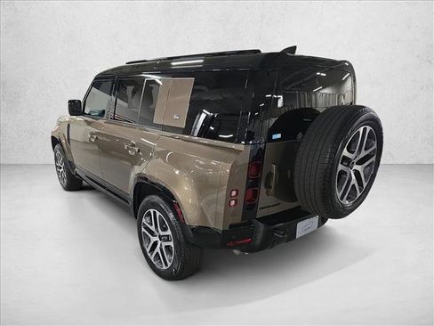 Certified 2024 Land Rover Defender 110 X-Dynamic SE image 7