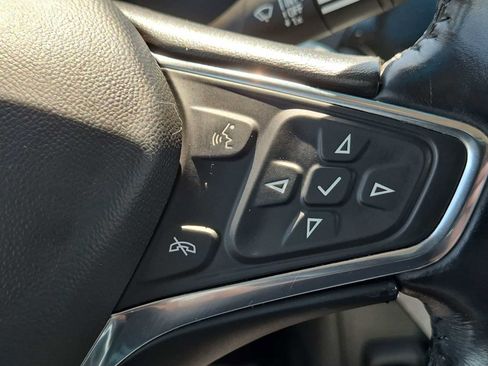 Used 2020 Chevrolet Bolt Premier w/ Infotainment Package FWD image 22