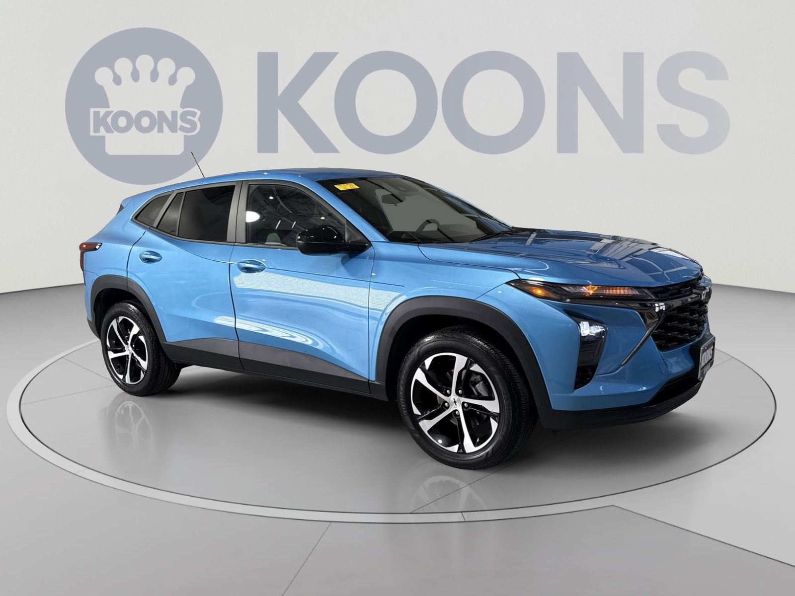 Used 2025 Chevrolet Trax RS w/ Driver Confidence Package FWD image 2