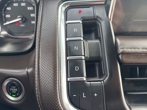 Used 2021 GMC Yukon XL SLT w/ SLT Luxury Package image 26