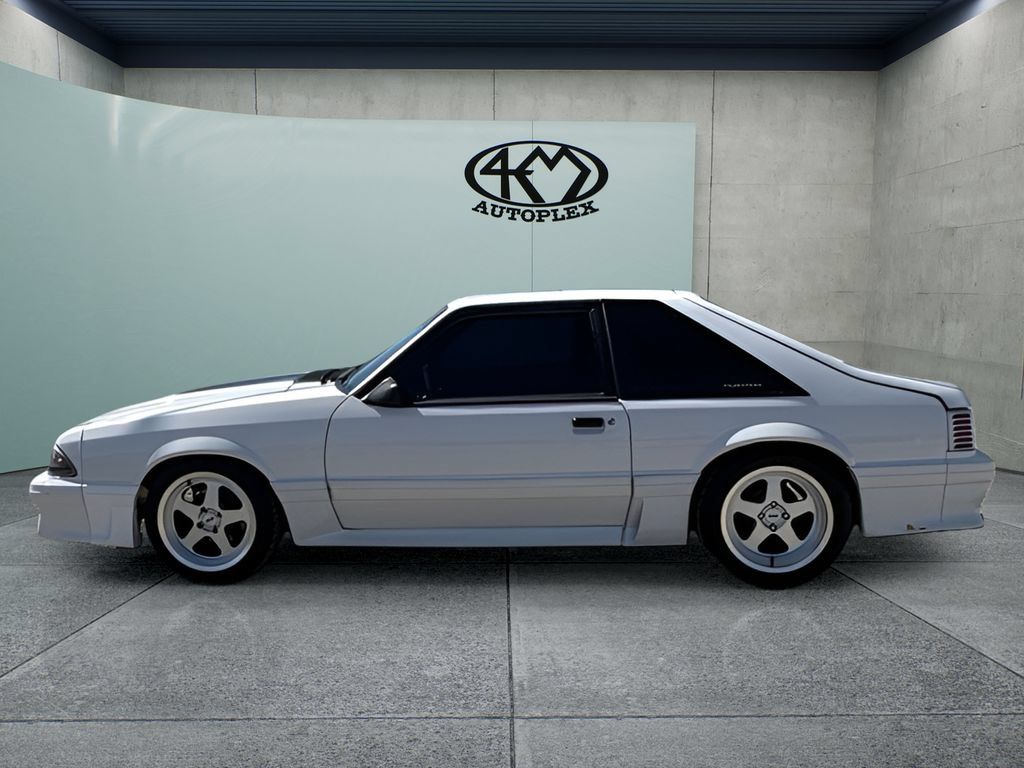 Used 1990 Ford Mustang GT RWD image 5