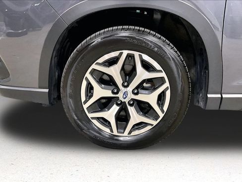 Used 2023 Subaru Forester Premium AWD/4WD image 35