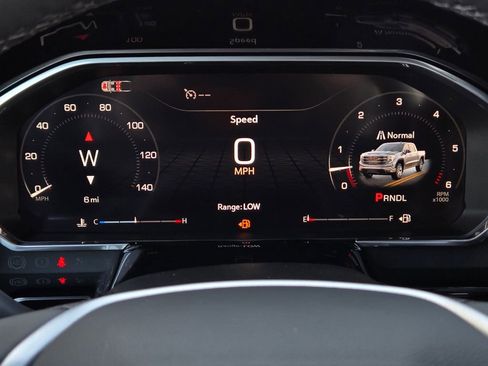 Used 2026 GMC Sierra 1500 SLT image 15