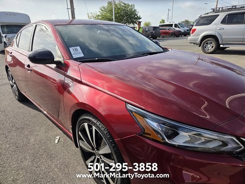 Used 2020 Nissan Altima 2.5 SR FWD image 3