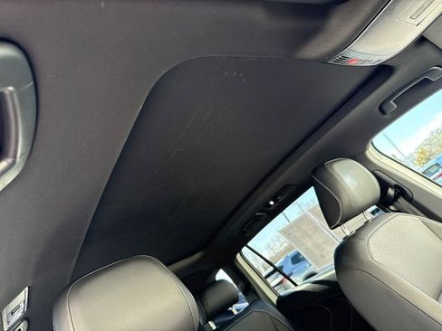 Certified 2023 Volkswagen Tiguan SE R-Line image 20