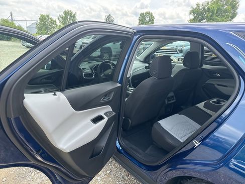 Used 2022 Chevrolet Equinox LT image 17