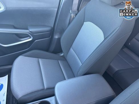 Used 2025 Kia Soul LX FWD image 25
