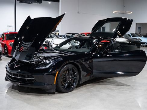 Used 2017 Chevrolet Corvette Stingray Coupe w/ Battery Protection Package RWD image 32