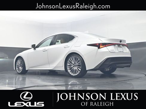 Certified 2024 Lexus IS 300 w/ Premium Package image 20