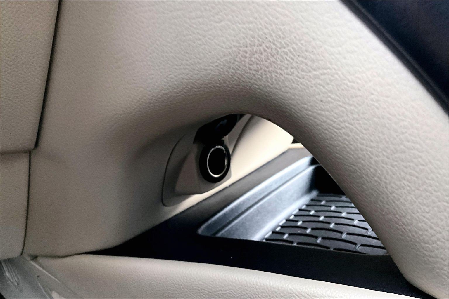 Used 2019 Lincoln Nautilus Reserve AWD/4WD image 16