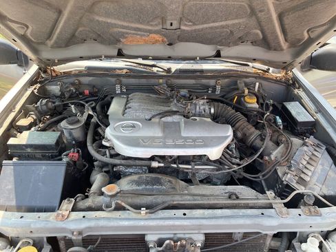 Used 2002 Nissan Pathfinder SE AWD/4WD image 15