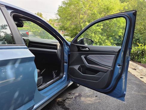 New 2026 Volkswagen Jetta GLI Autobahn FWD image 27