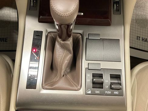 Used 2015 Lexus GX 460 w/ Premium Package AWD/4WD image 30