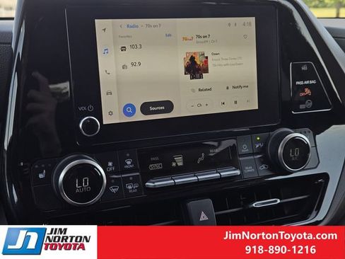 Used 2023 Toyota Highlander XLE FWD image 17