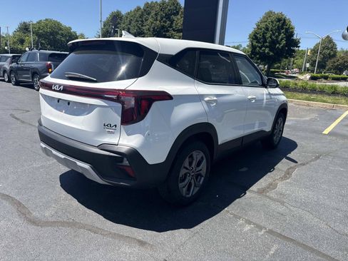 Used 2026 Kia Seltos LX AWD/4WD image 8