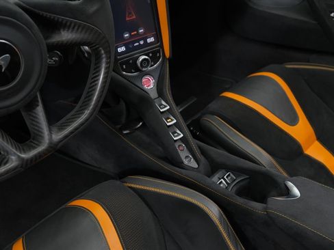 Used 2020 McLaren 720S Spider RWD image 17