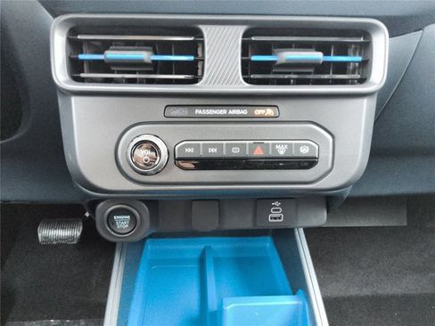 New 2026 Ford Maverick XLT w/ XLT Luxury Package FWD image 21