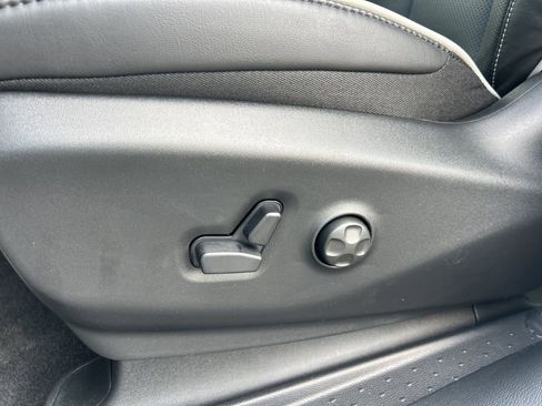 New 2026 Chrysler Pacifica Limited w/ S Appearance Package image 12