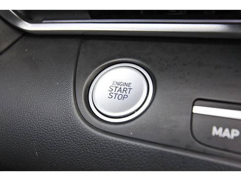 Used 2024 Hyundai Elantra SEL FWD image 23