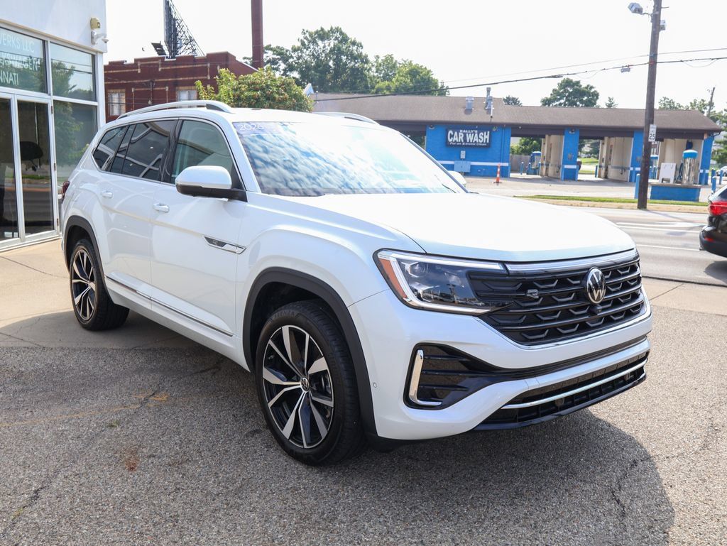 Certified 2026 Volkswagen Atlas SEL Premium R-Line AWD/4WD image 7