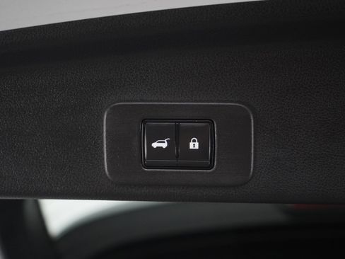 Used 2025 Nissan Murano SL AWD/4WD image 17