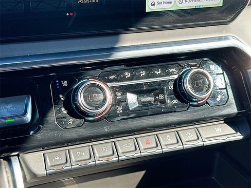 Used 2024 GMC Sierra 1500 Denali Ultimate image 14