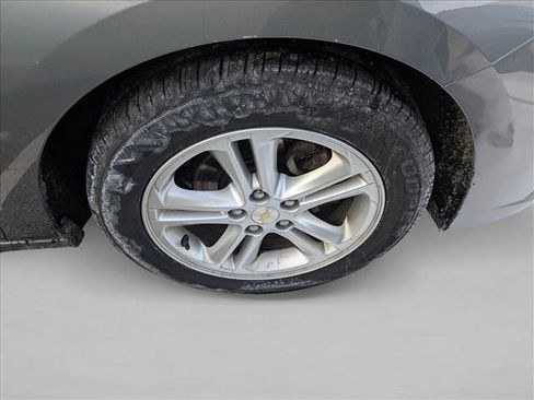 Used 2018 Chevrolet Cruze LT image 5