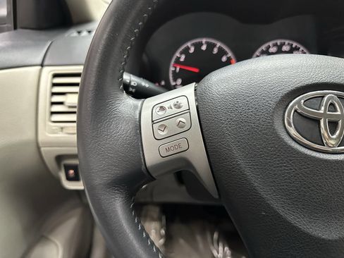 Used 2013 Toyota Corolla LE Special Edition image 21