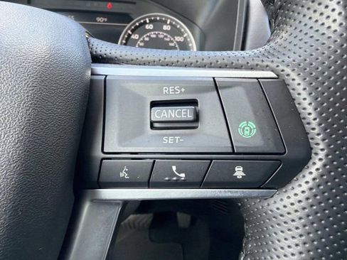 Used 2025 Mitsubishi Outlander SE FWD image 25