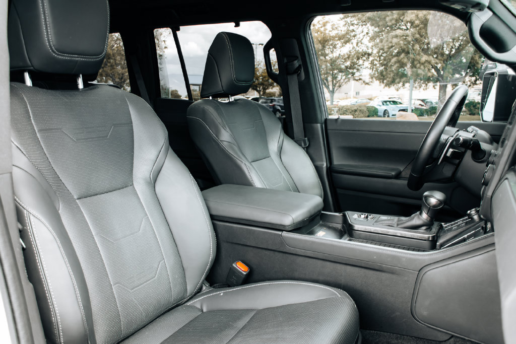 Used 2024 Lexus GX 550 w/ Accessory Package (Z1) AWD/4WD image 38